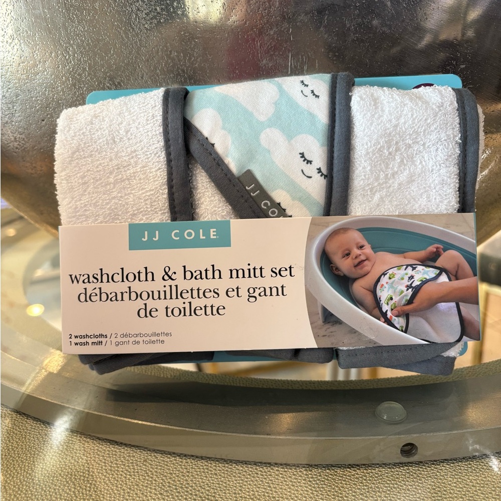 JJ Cole Washcloth & Bath Mitt Set